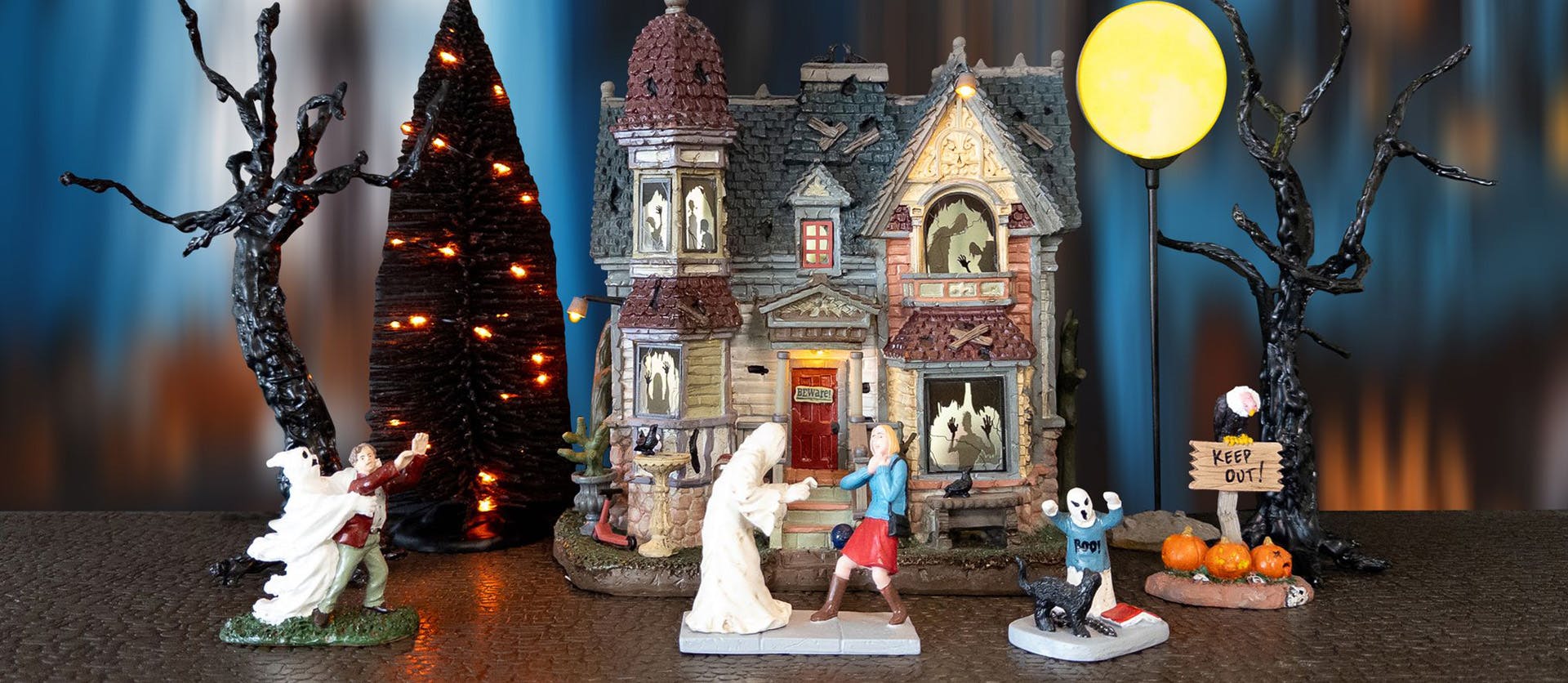 Lemax Spooky Town